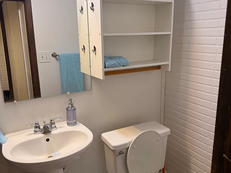 23 Amesbury St #23 — Photo 7