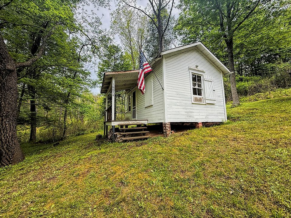 13th image of 16874 Trough Creek Dr