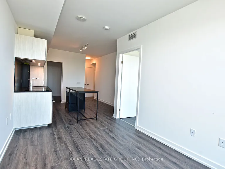77 Shuter St #Penthouse 08 — Photo 5