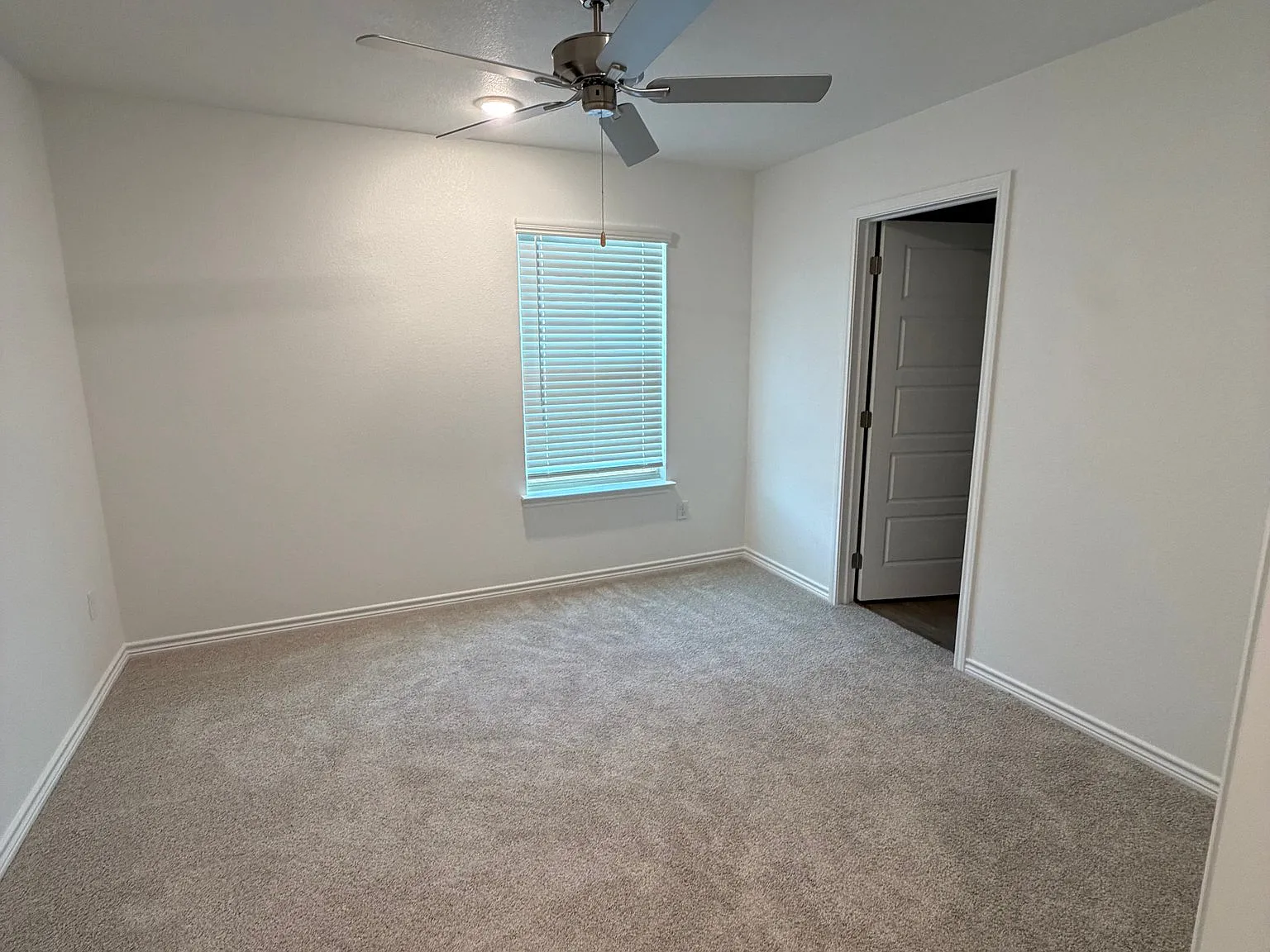 Modern Unit in Killeen | 3900 Sugar Hackberry Trl | $1700/mo | Avail. 10/1/2026 — Photo 4