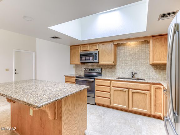 3rd image of 5335 N Strada De Rubino