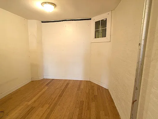 Rented by Yup Realty LLC | media 14