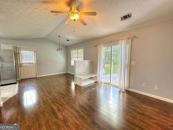 4th image of 109 Ridgefield Dr