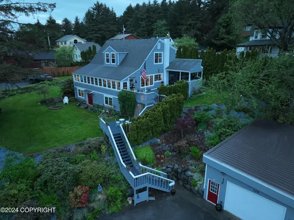 325 Seward St, Sitka, AK 99835