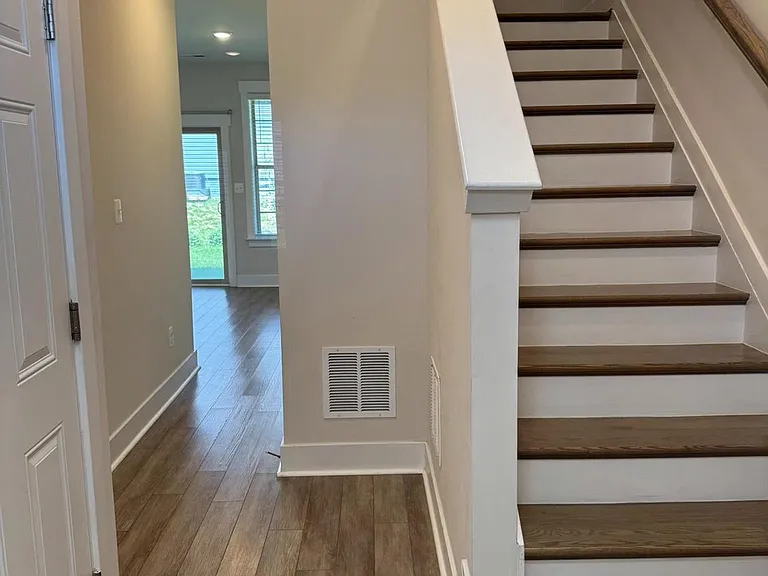 213 Pomegranate Ln — Photo 4