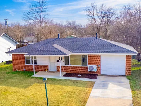 817 Charles Dr, Ada, OK 74820