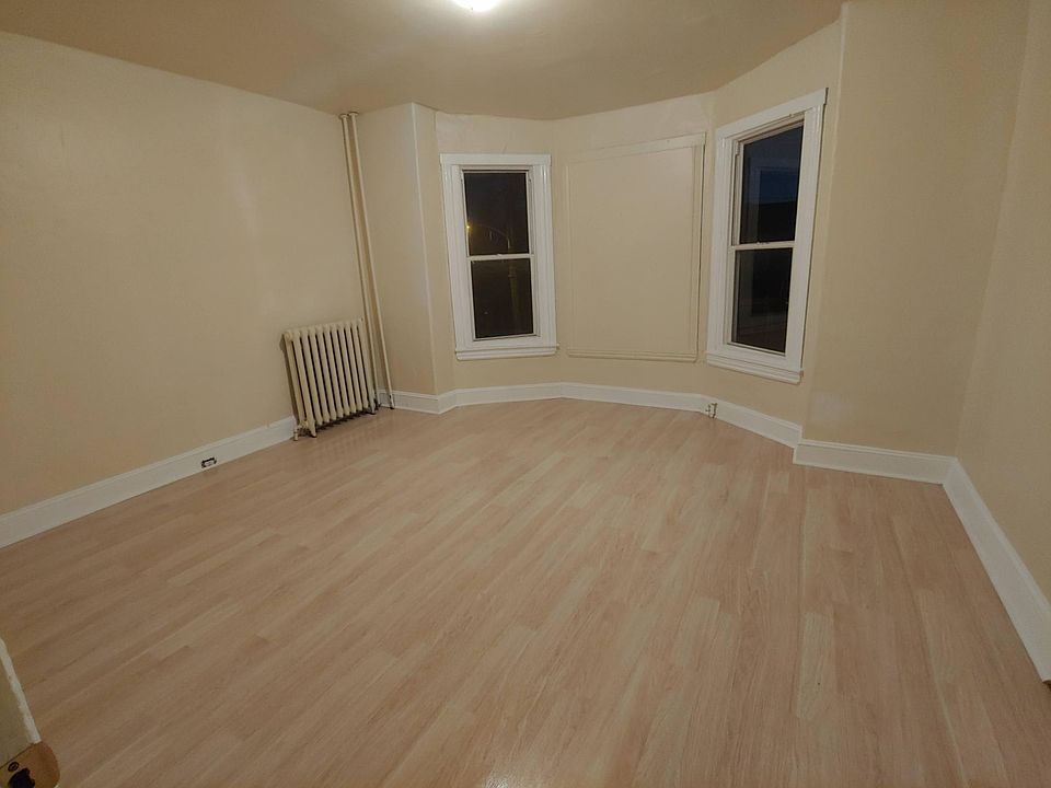 spacious bedroom
