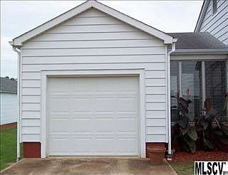 2nd image of 2159 Dove St