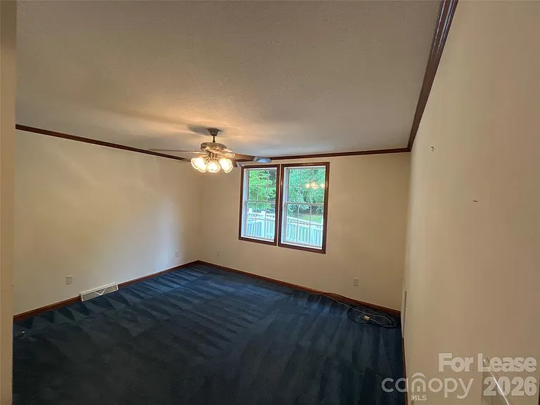447 Kemp Rd — Photo 28