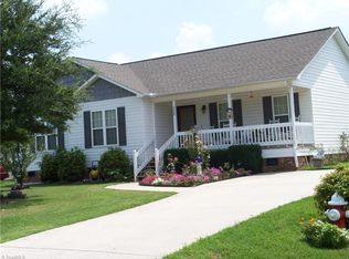 228 Bell Dr, Thomasville, NC 27360