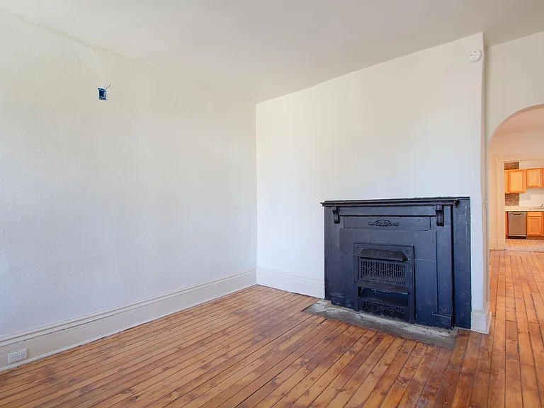 208 Green St #1 — Photo 8