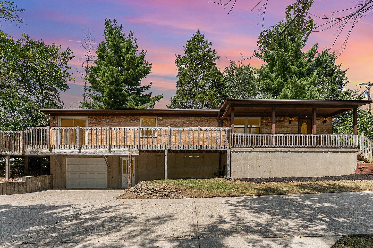 33 Panorama Dr photo 1