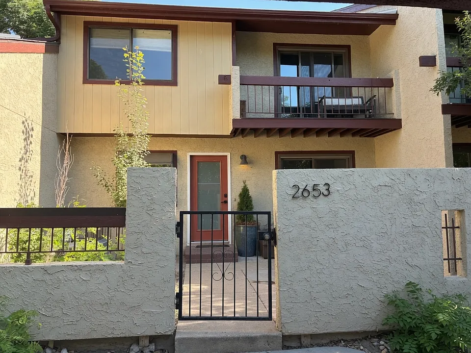 2653 Grapewood Ln