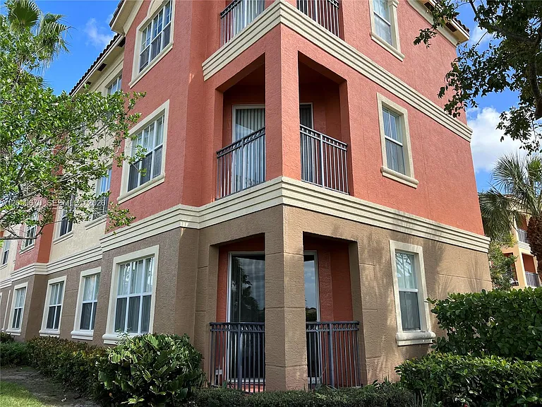 4600 SW 160th Ave #619 — Photo 3