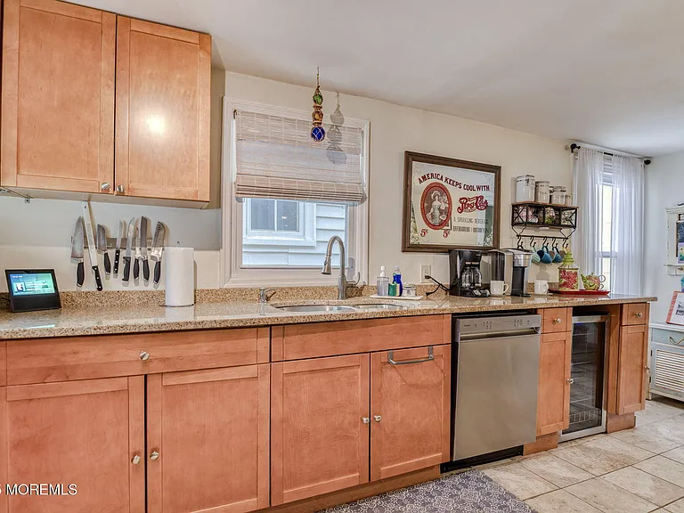 19 Webb Ave #2 — Photo 10