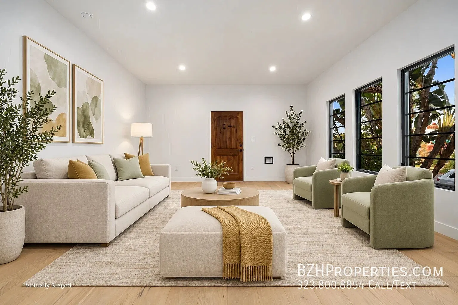 Modern 3 Bedroom Near The Grove with Private Garage — Photo 1