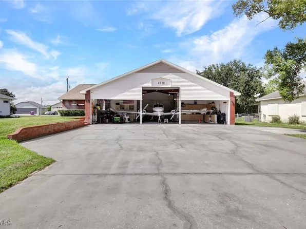 6910 Circle Dr, Fort Myers, FL 33905