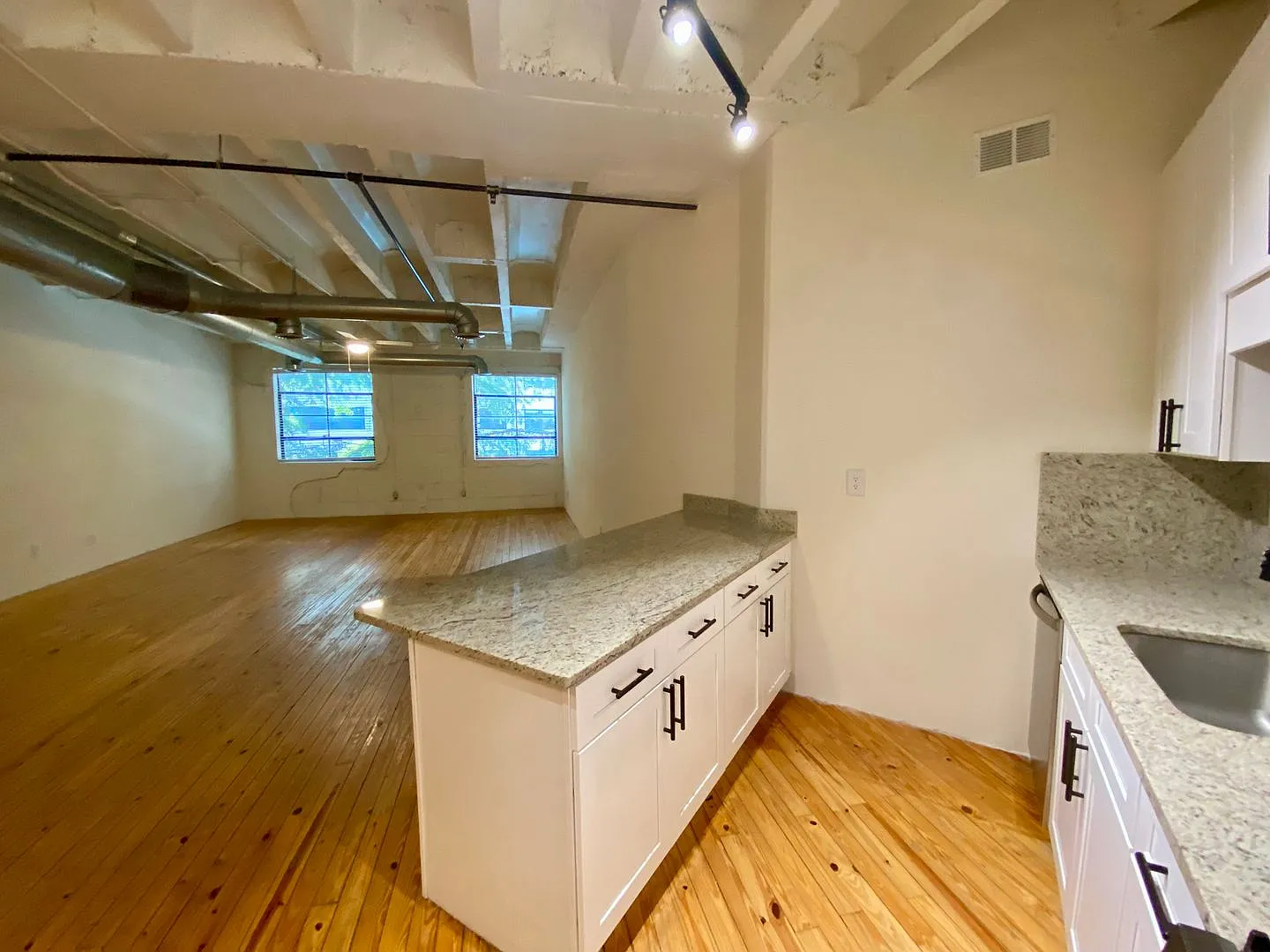 900 Peachtree Lofts — Photo 4