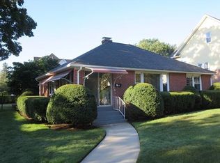 194 Allyn St, Holyoke, MA 01040