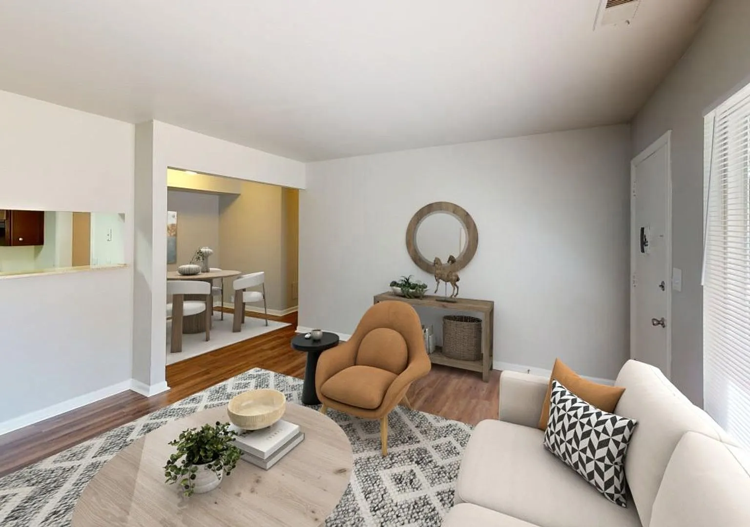 Hillcrest Apartments — Photo 3