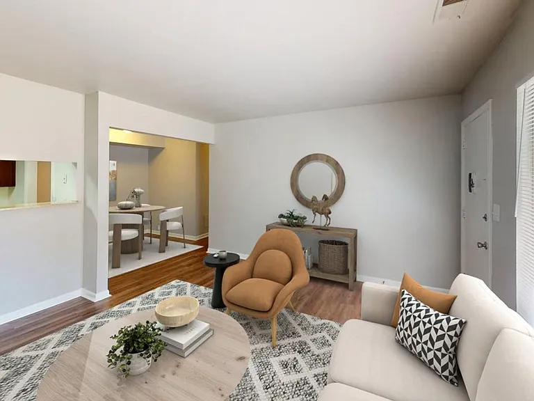 Hillcrest Apartments — Photo 3