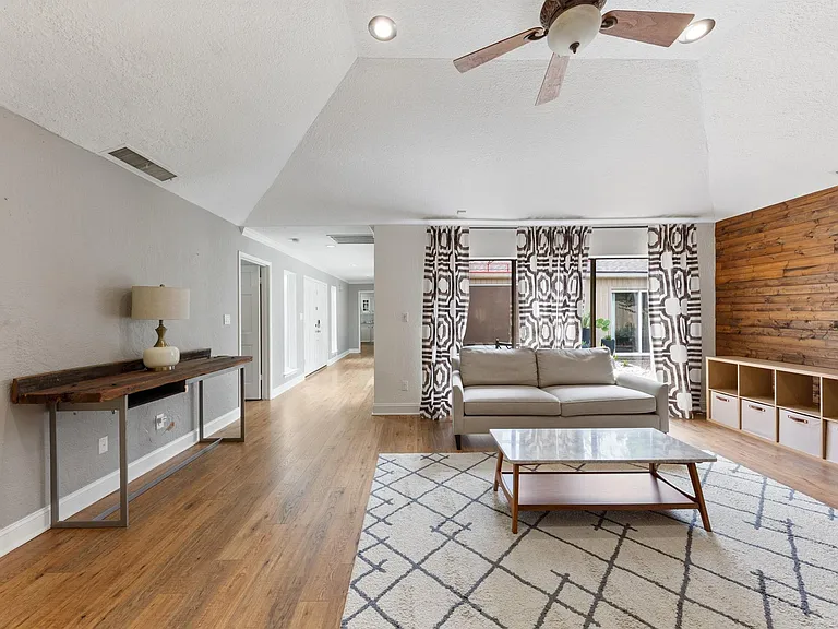 12210 Ravenmoor Dr — Photo 12