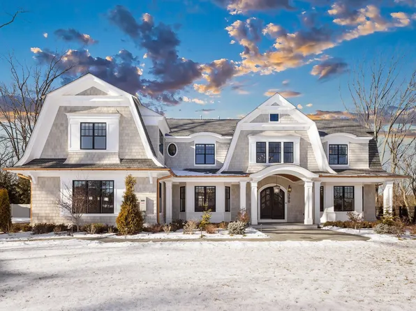 396 Knollwood Rd, Ridgewood, NJ 07450