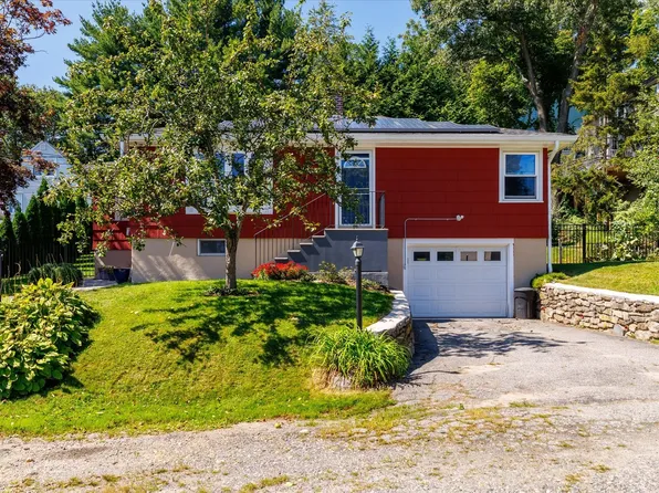 34 Evelyn St, Worcester, MA 01607
