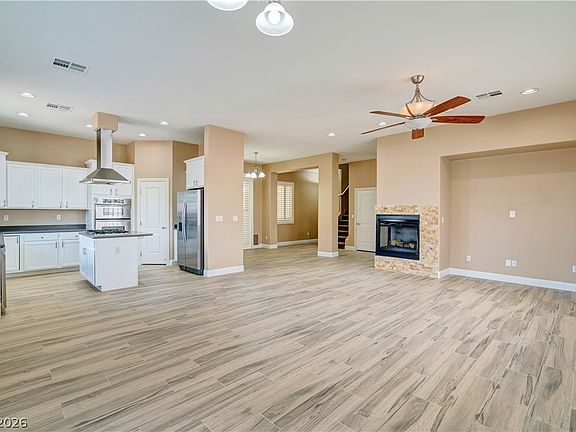 3rd image of 9180 Worsley Park Pl