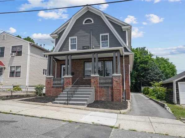 17 Commodore St, Providence, RI 02904
