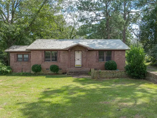 2002 State Highway 37 E, Moultrie, GA 31788
