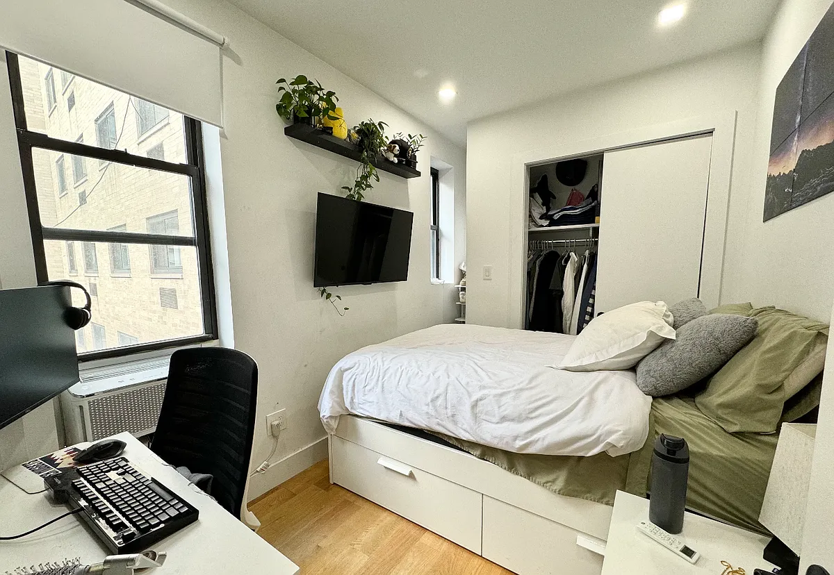Building Photo - 247 Mulberry St #12