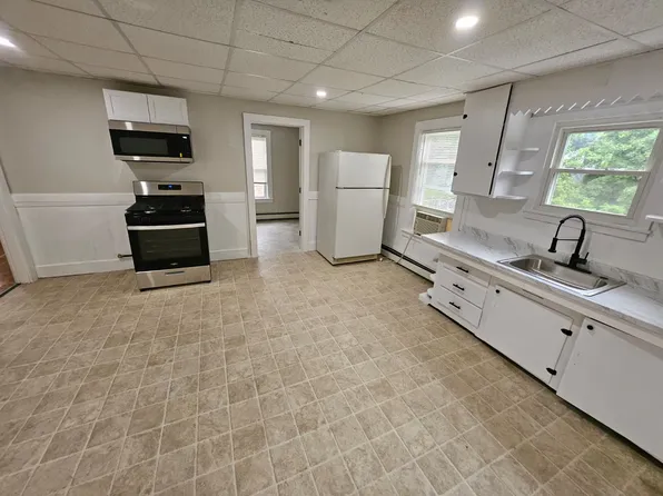 (undisclosed Address), Woonsocket, RI 02895