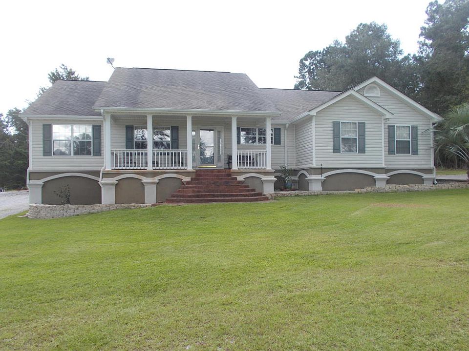1st image of 20240 Twin Lakes Dr