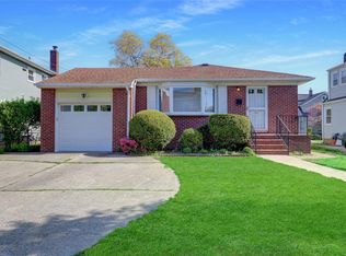 159 E New York Ave, Valley Stream, NY 11580