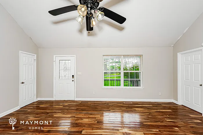 3 bed, 2.0 bath, 1248 sqft, $1,475 — Photo 3