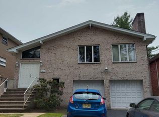 676 Day Ave, Ridgefield, NJ 07657