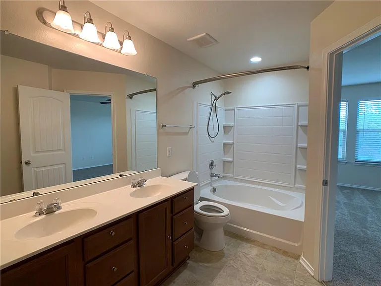 133 Gina Dr — Photo 12