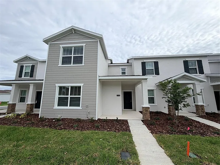2132 Rider Rain Ln — Photo 2