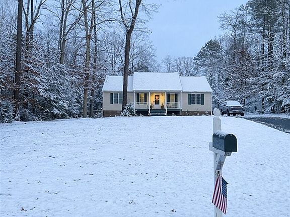 2nd image of 211 Pine Ridge Rd