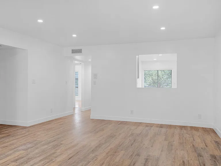 453 Ivy St — Photo 6