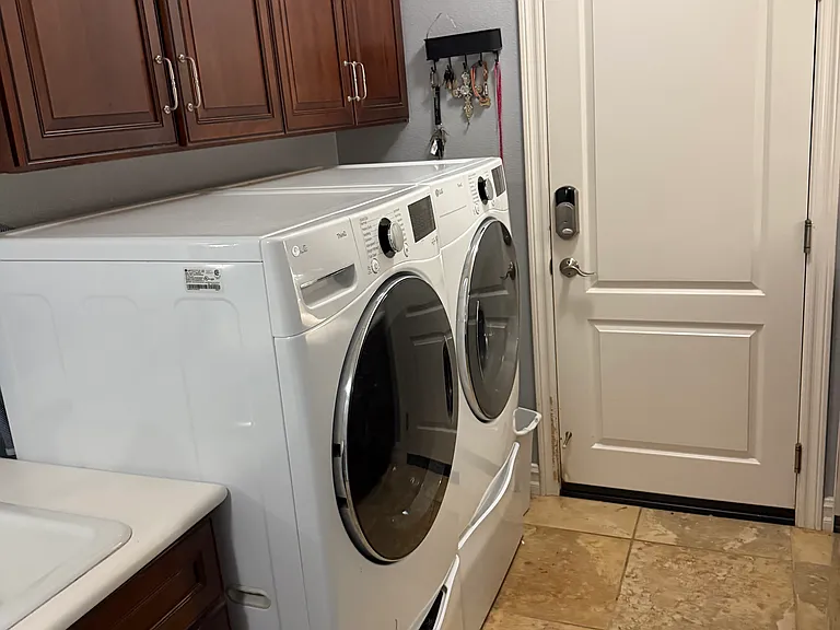 34122 Starpoint St — Photo 9