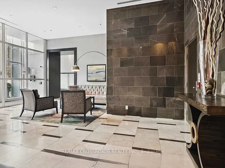 212 Eglinton Ave E #312 — Photo 5