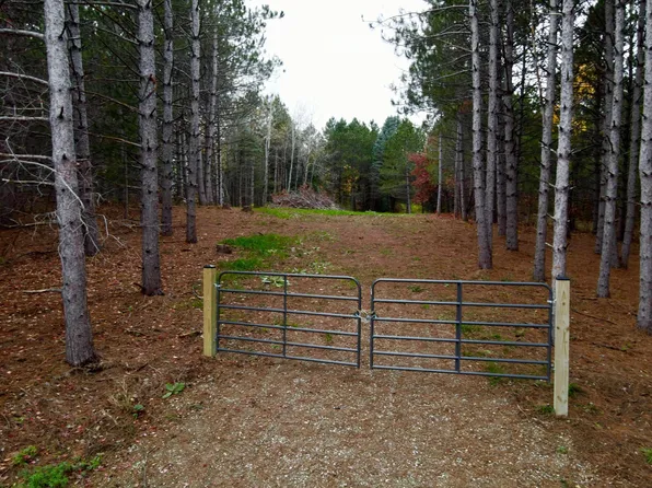 104th St NW, Zimmerman, MN 55398