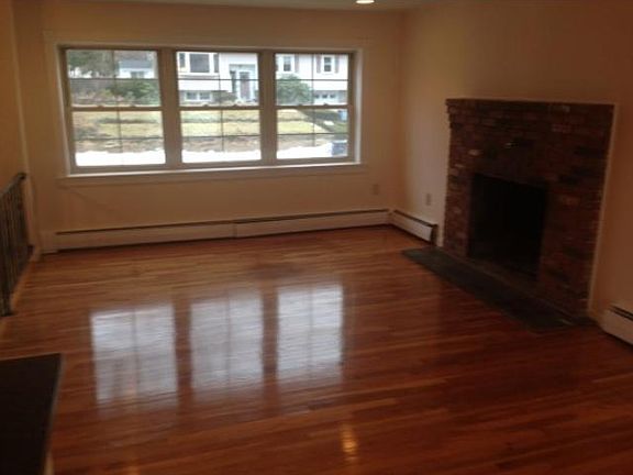 5th image of 10 Westborn Dr