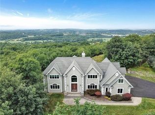 99 Long Vista Ln, Chester, NY 10918