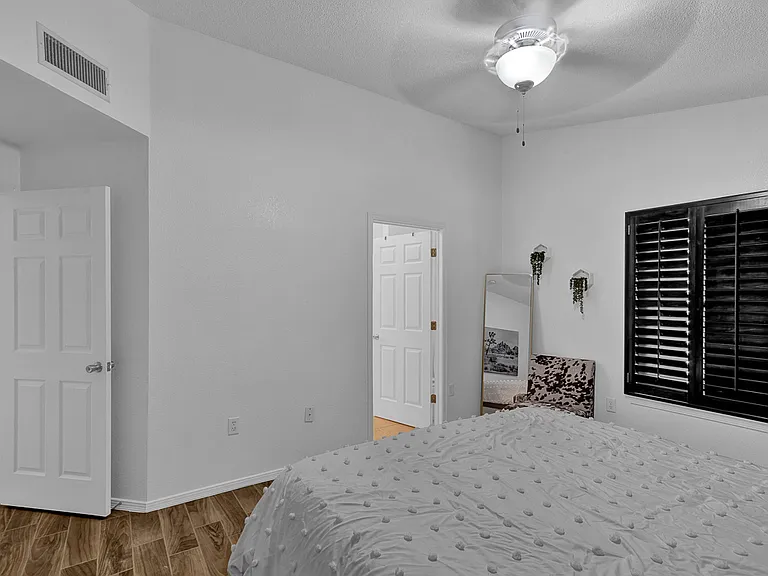 6017 Honeybee Ct — Photo 15