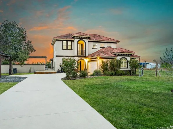 503 Private Road 5764, LaCoste, TX 78039