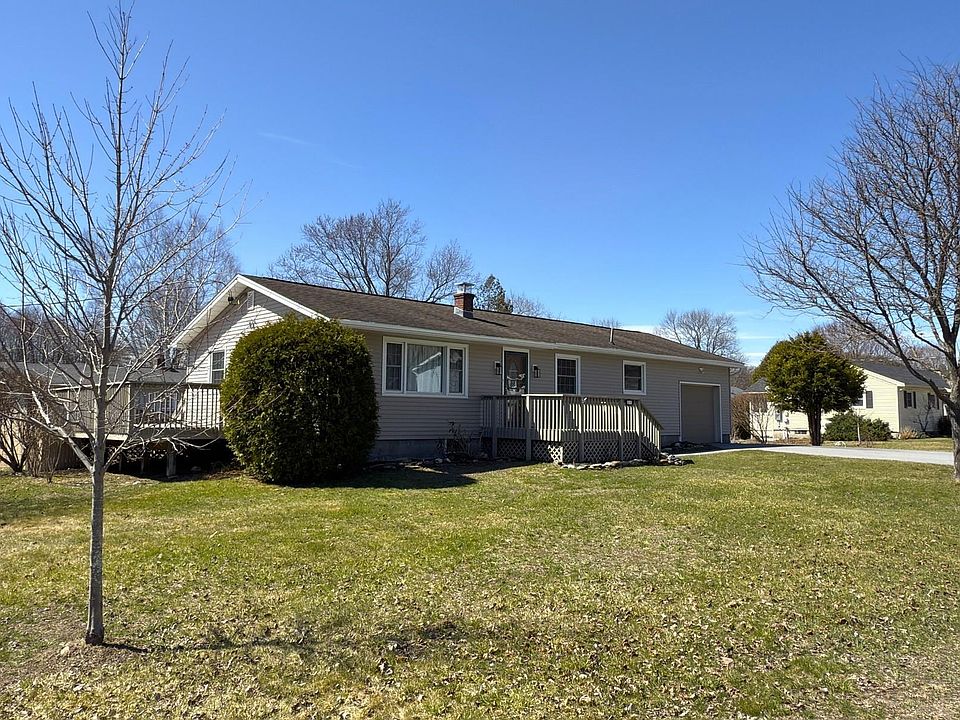 1st image of 3 Green Knolls Lane