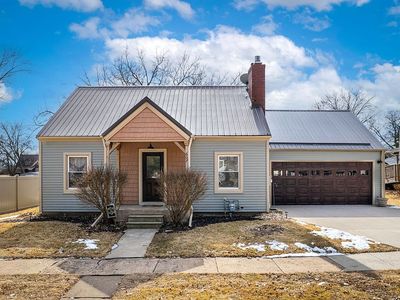 607 W 5th St, Tipton, IA, 52772